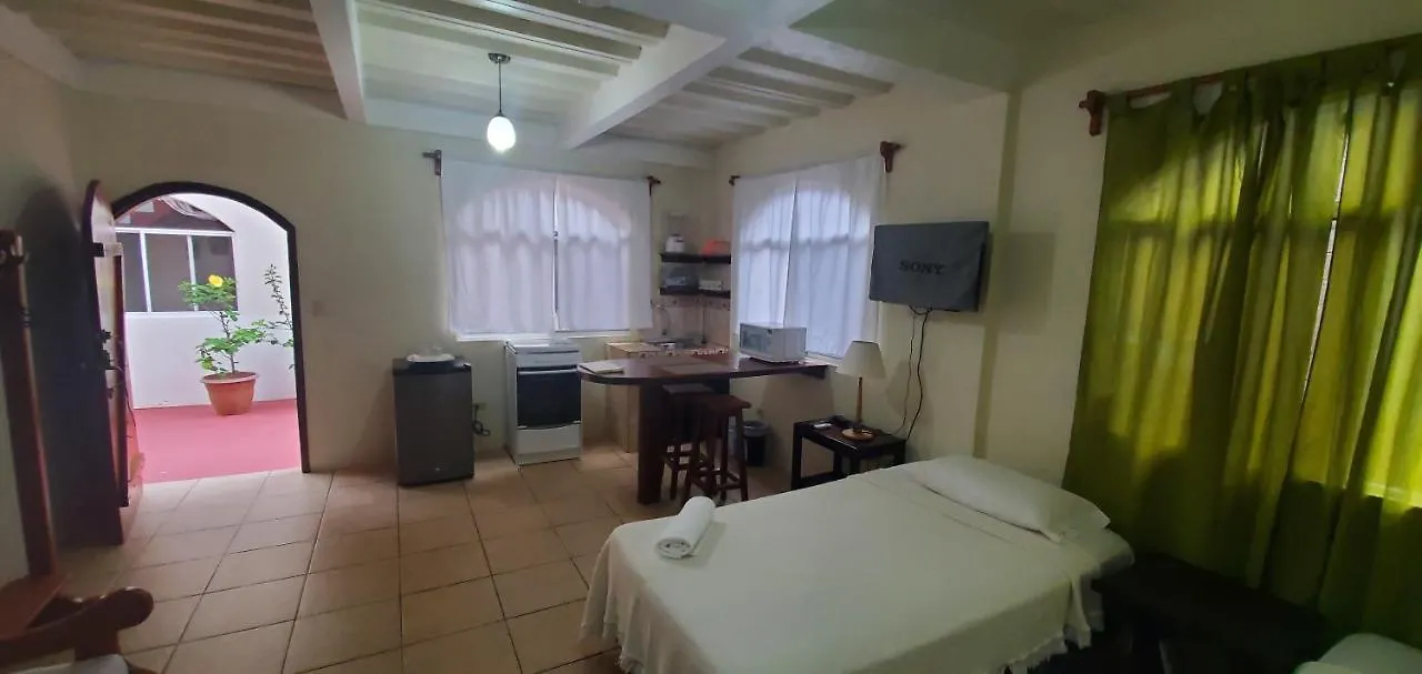 Bed & Breakfast Gecko Guest House